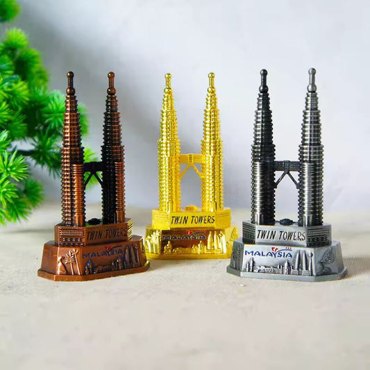 New Kuala Lumpur Petronas Tower model tourist souvenirs Hand-plated fine metal model of the Twin Towers home decoration